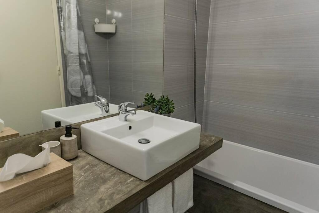 Lalitana Center Apartment Lagos Luaran gambar